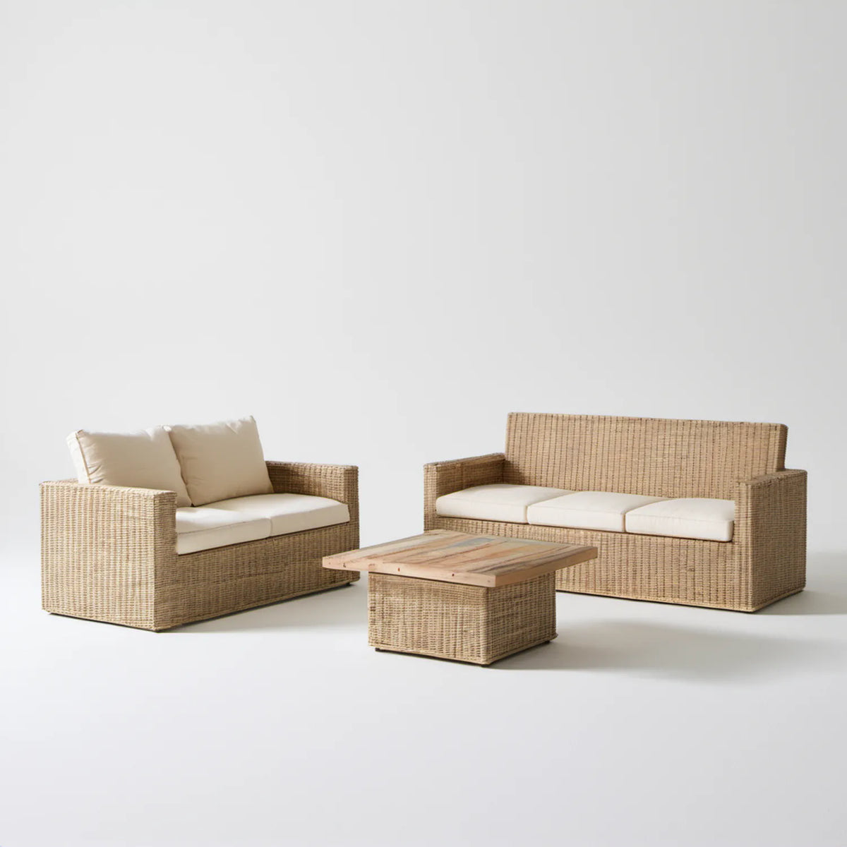 Beżowy zestaw ogrodowy z technorattanu PE i drewna akacjowego, 3 elementy, sofa 190 x 75 x 80 cm